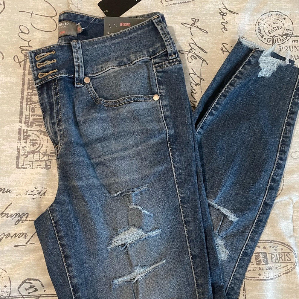 NWT Torrid Super Soft Jeggings with distressing